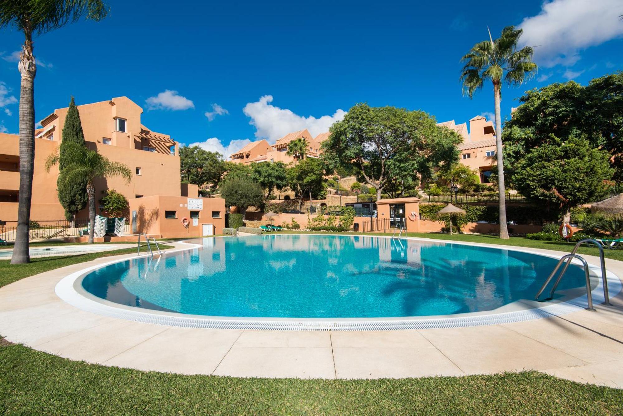 Rentandhomes Penthouse Elviria Golf Marbella Eksteriør bilde