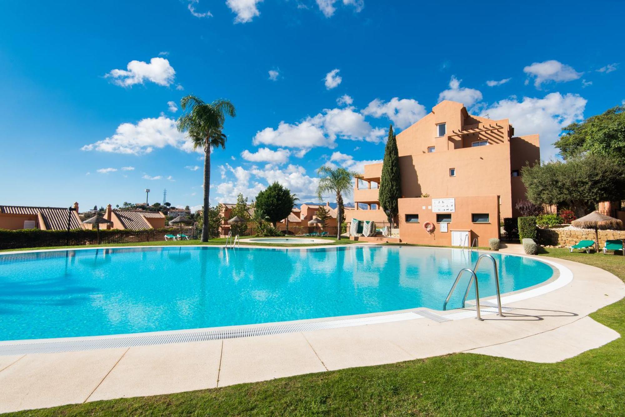Rentandhomes Penthouse Elviria Golf Marbella Eksteriør bilde