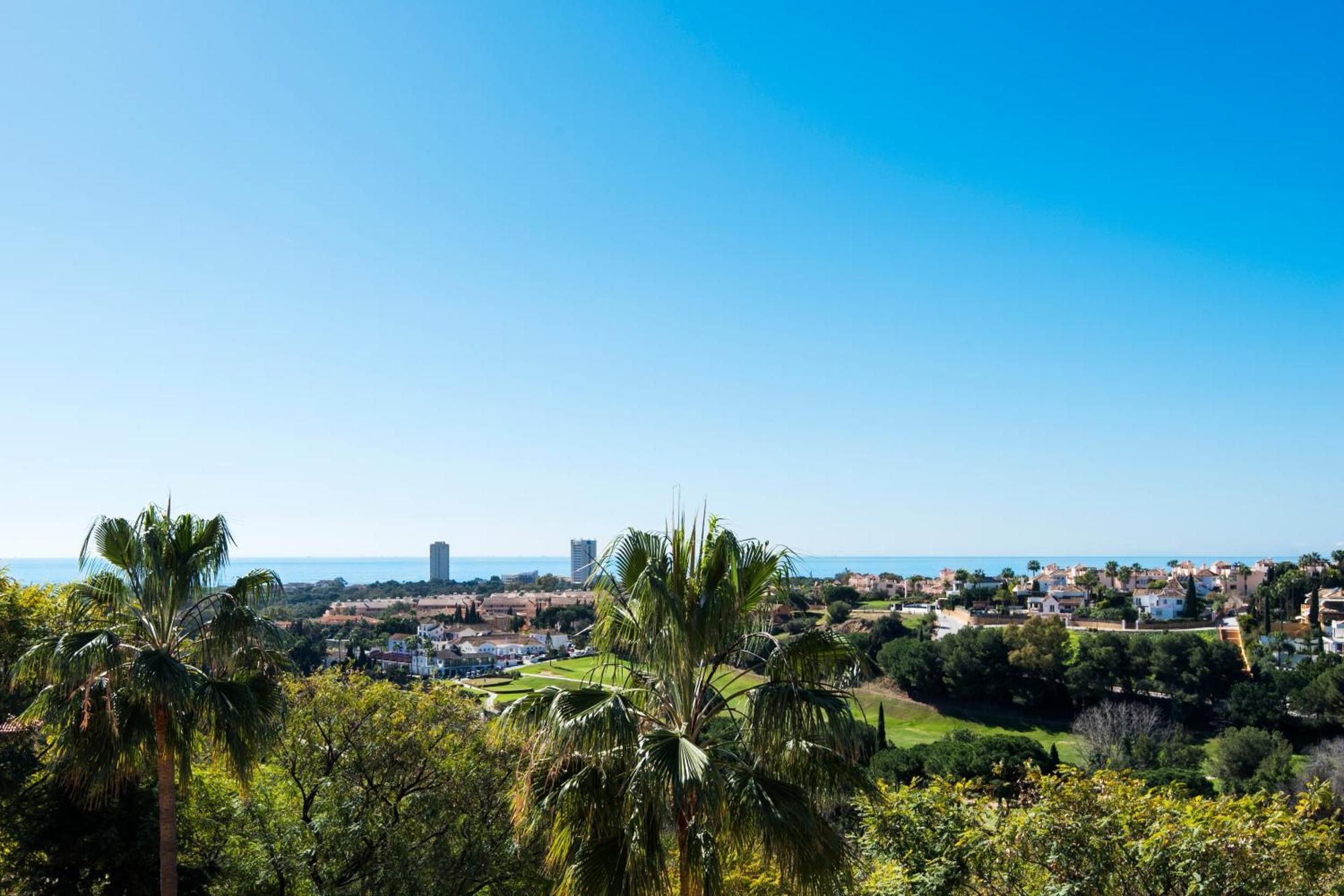 Rentandhomes Penthouse Elviria Golf Marbella Eksteriør bilde